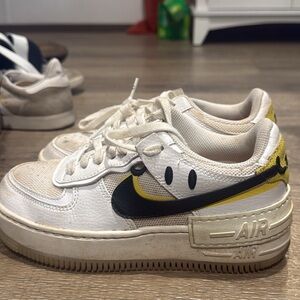Nike Air Max’s Smiley Edition